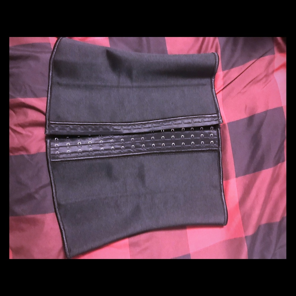 Hourglass Express Waist trainer